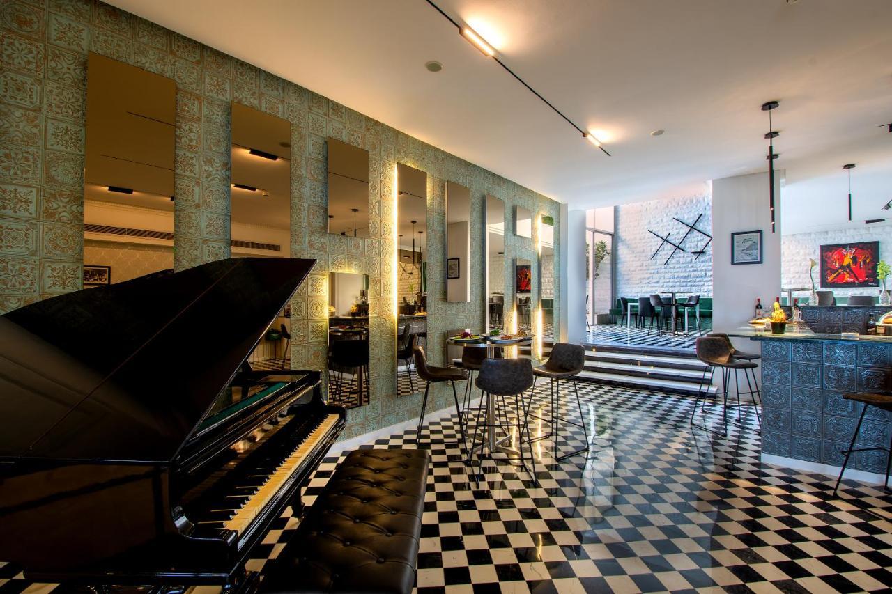 Riviera Hotel And Beach Lounge, Бейрут Екстериор снимка