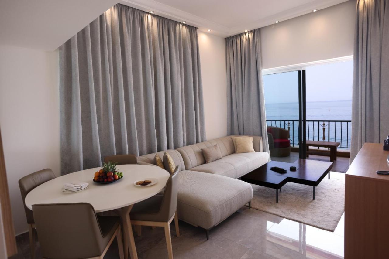 Riviera Hotel And Beach Lounge, Бейрут Екстериор снимка